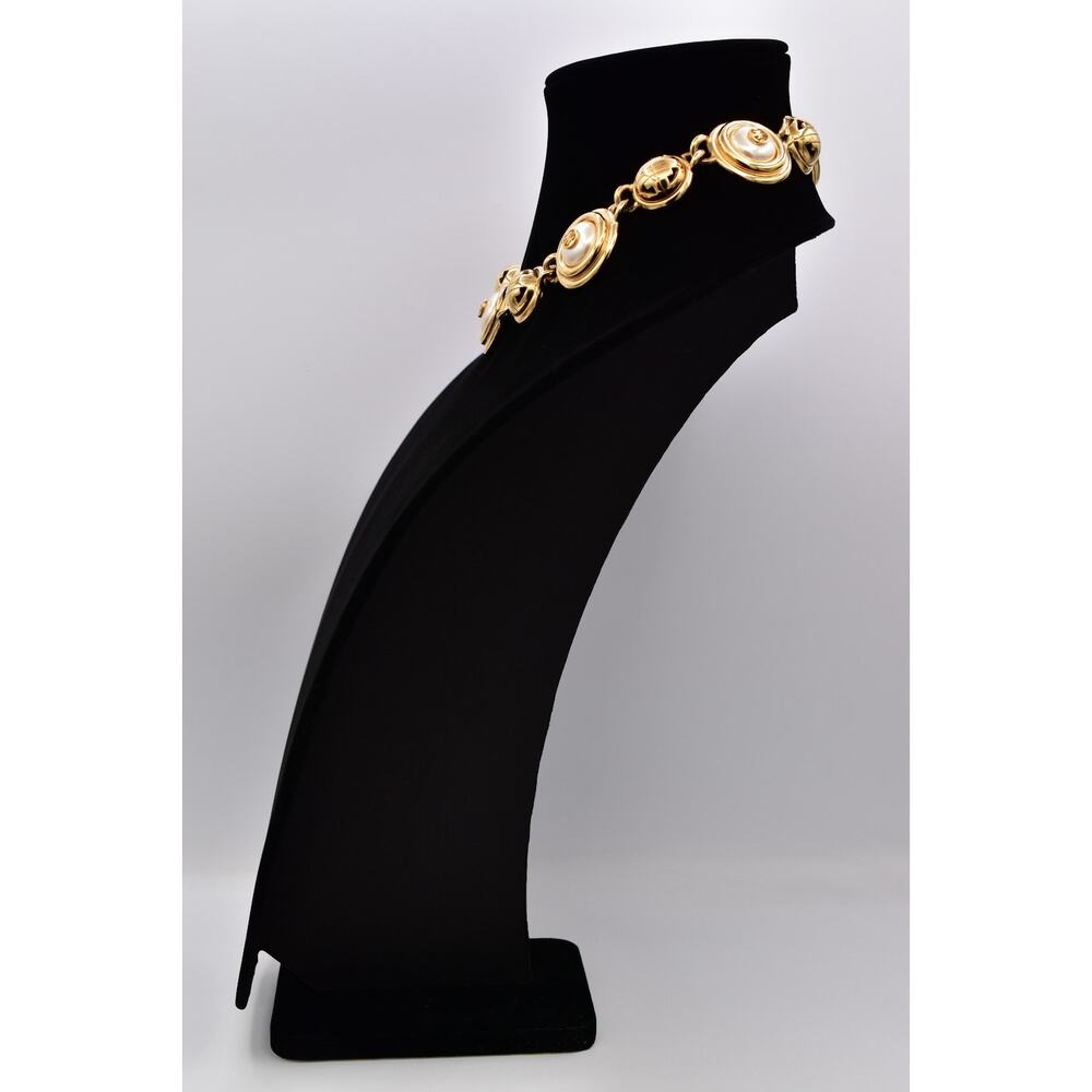 Givenchy Vintage Runway Logo Pearl Necklace Gold Medallion Statement 1980s BinBH - Picture 7 of 12